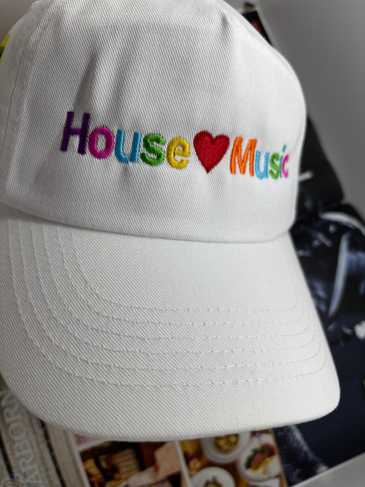 KOKOBO Cappellino "House ❤️ Music" - Dad Hat Bianco Ricamo Multicolore