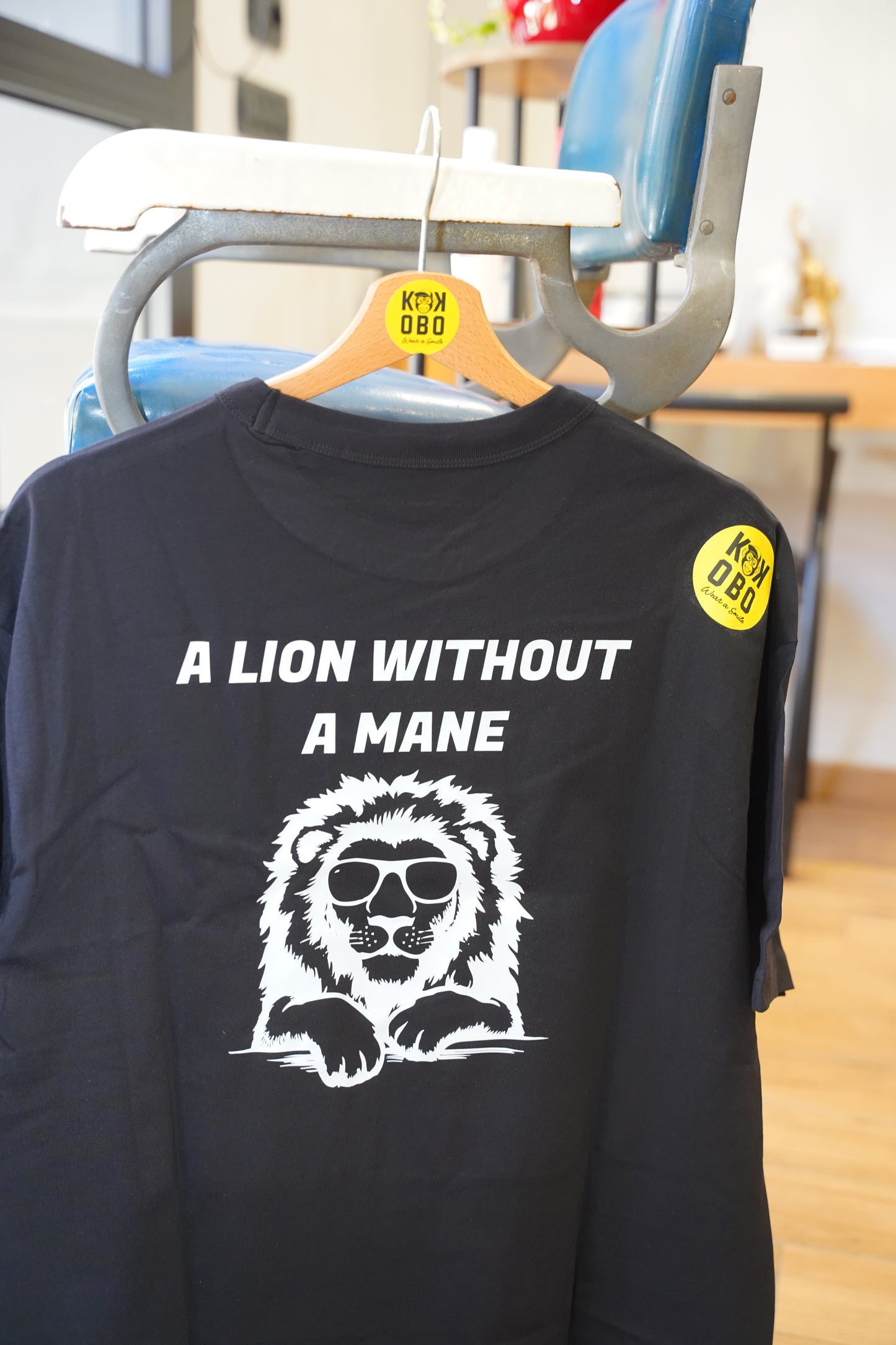 T-SHIRT A Men Without a Beard is Like a Lion Without a Mane — Kokobo