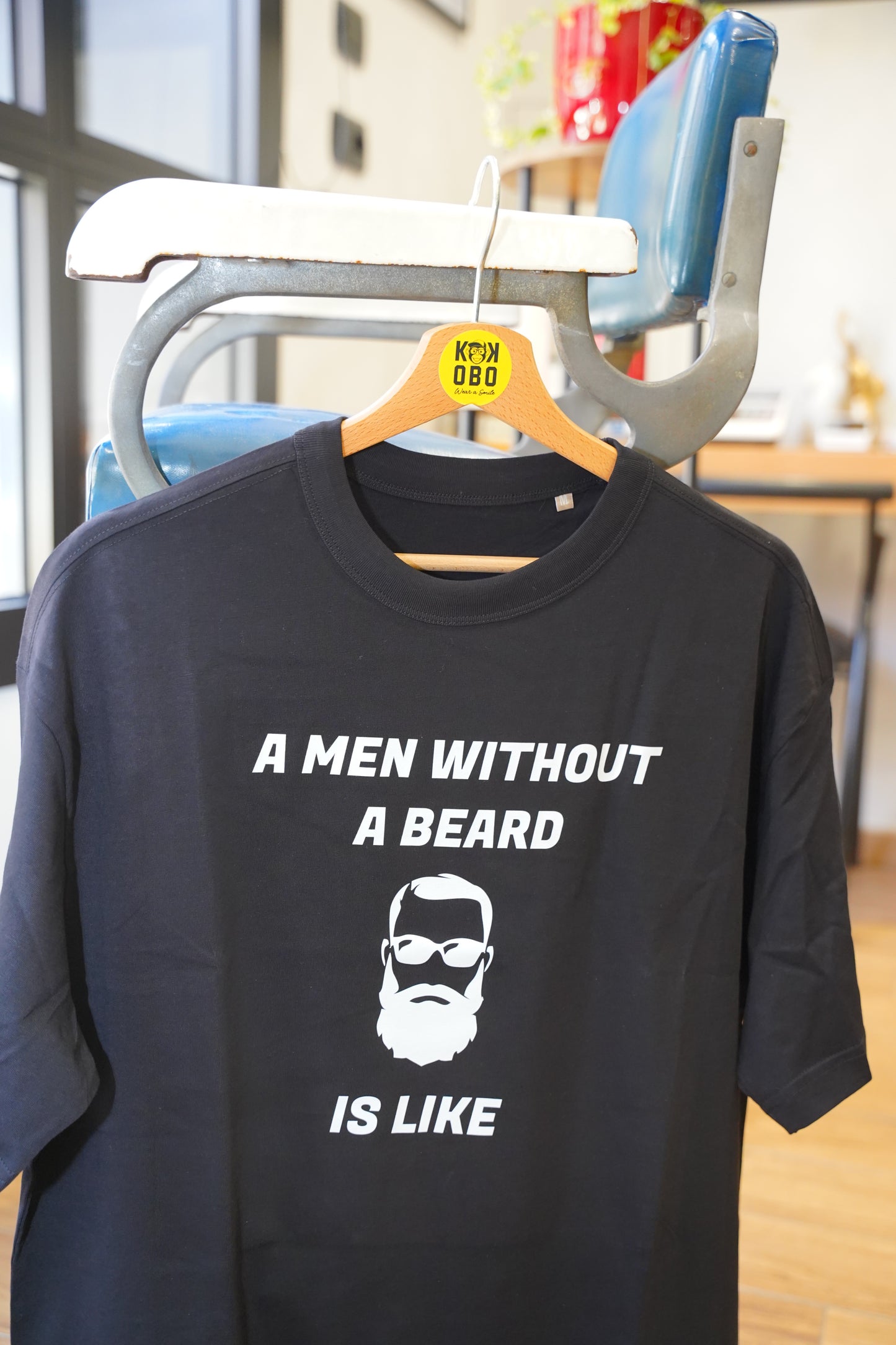 T-SHIRT A Men Without a Beard is Like a Lion Without a Mane — Kokobo