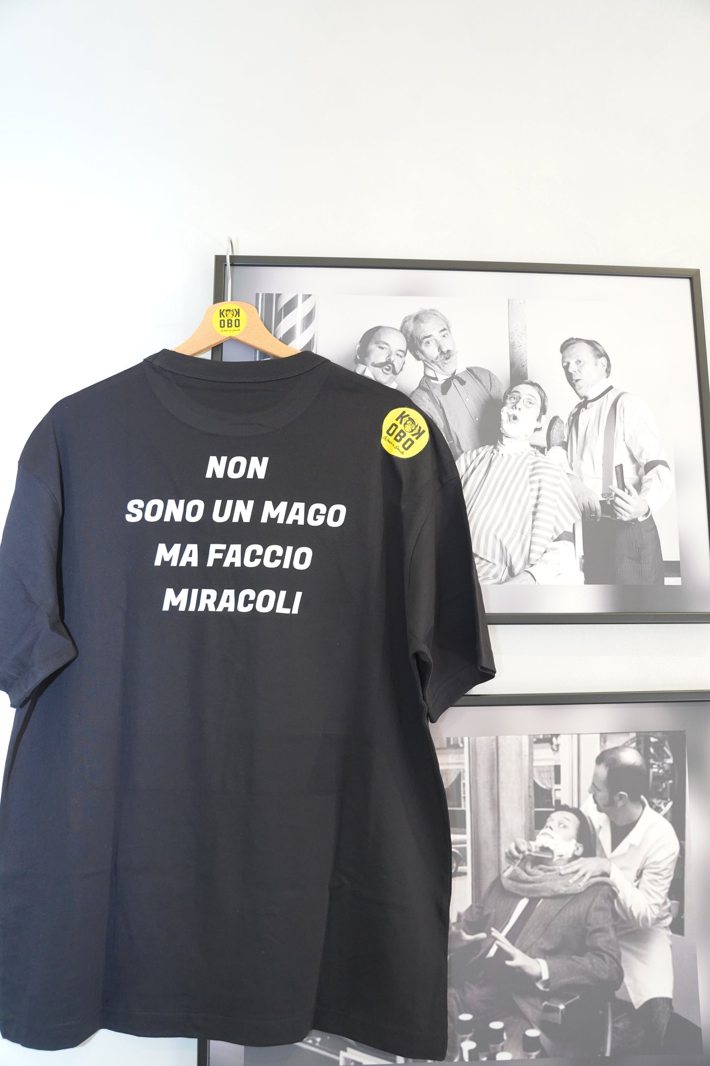 Non Sono un Mago, Ma Faccio Miracoli — T-Shirt Kokobo