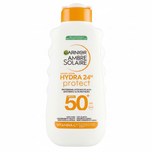 Garnier Ambre Solaire Hydra 24H Protect Latte Solare SPF 50+ Molto Alta su sfondo bianco