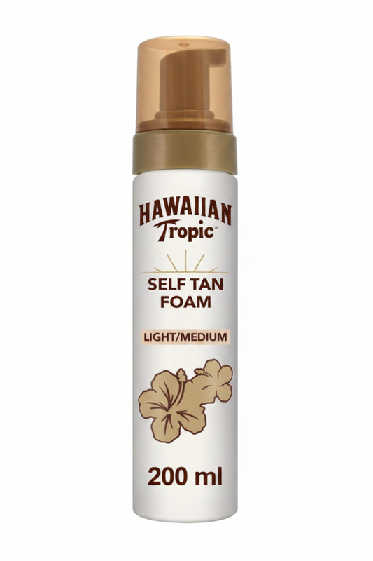 Hawaiian Tropic Self Tan Foam Light Medium 200ml su sfondo bianco