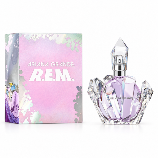 Flacone Ariana Grande R.E.M. con supporto sfaccettato e confezione rosa e lilla su sfondo bianco