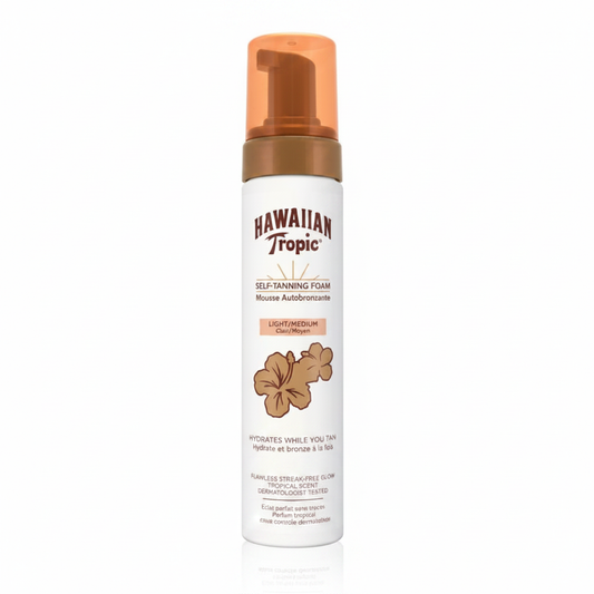 Hawaiian Tropic Self-Tanning Foam Mousse Autoabbronzante su sfondo bianco