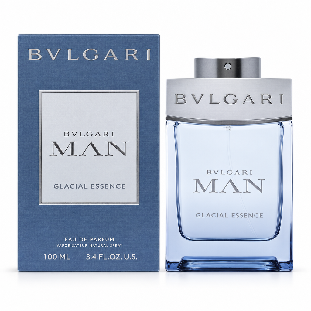 Scatola blu ardesia e flacone blu ghiaccio Bvlgari Man Glacial Essence Eau de Parfum 100 ml su sfondo bianco