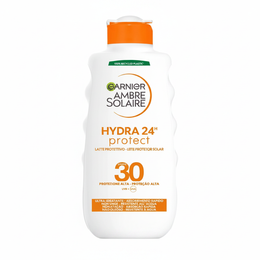 Garnier Ambre Solaire Hydra 24H Protect SPF 30 su sfondo bianco