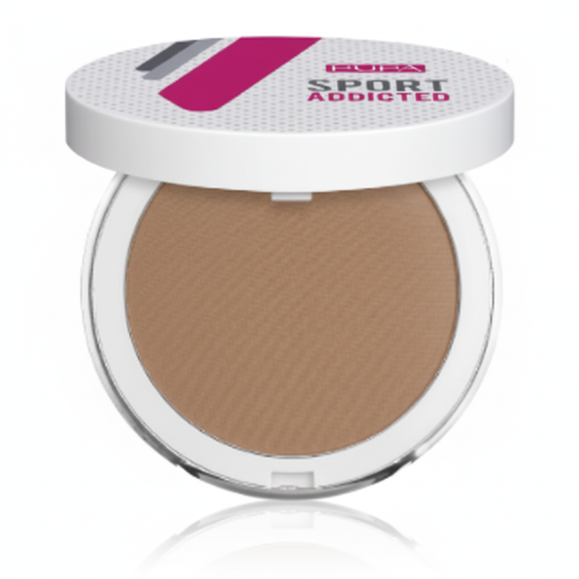 Makeup compact su sfondo bianco