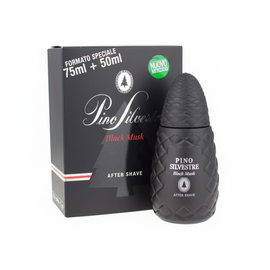 Pino Silvestre Black Musk su sfondo bianco